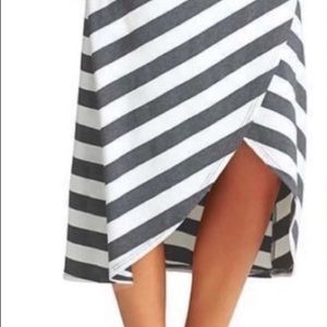 Athleta split hem travel skirt